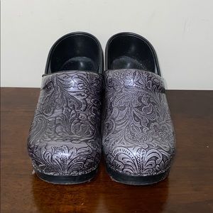 Grey sparkly danskos